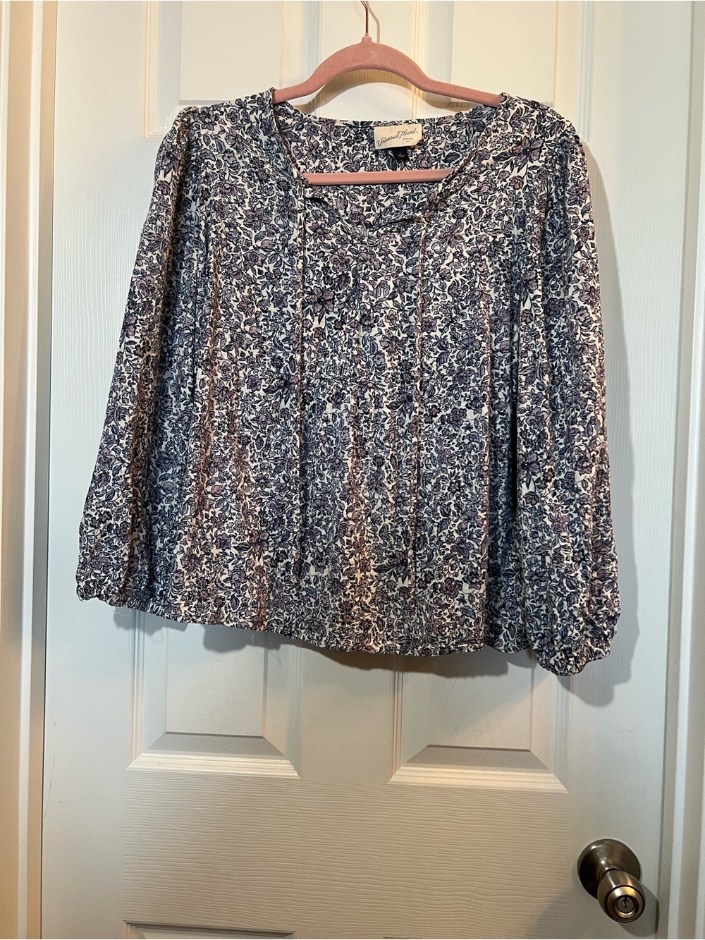 🦋 Universal Thread Blue Floral Peasant Tunic size large